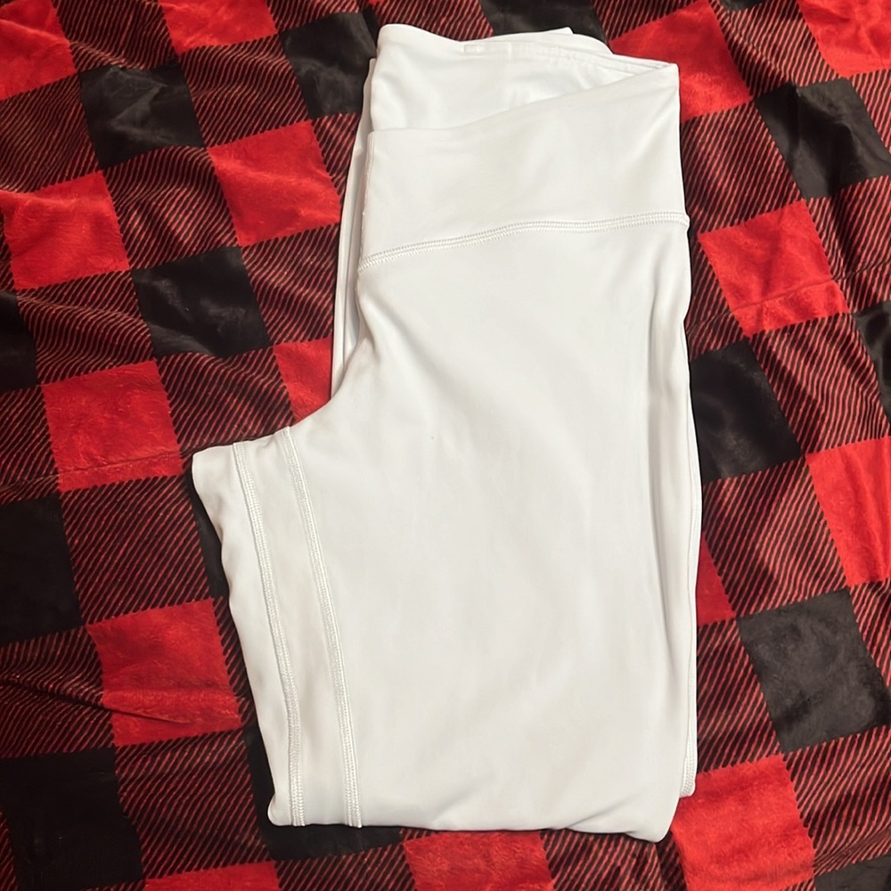 EUC Lululemon Align V-Waist Pant 25” Size 8